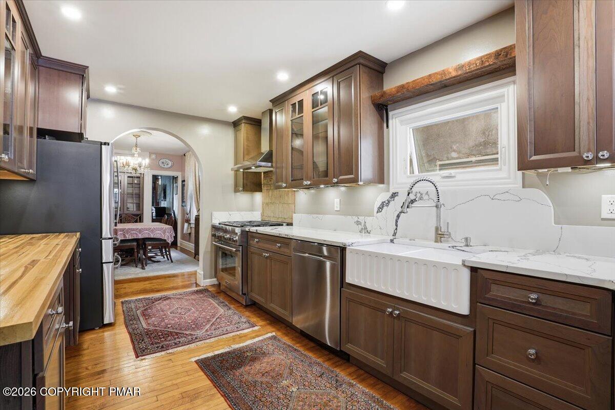 169 W Broadway Property Photo 14