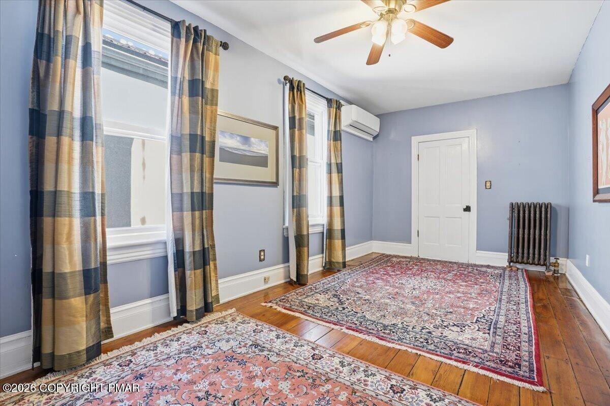 169 W Broadway Property Photo 28