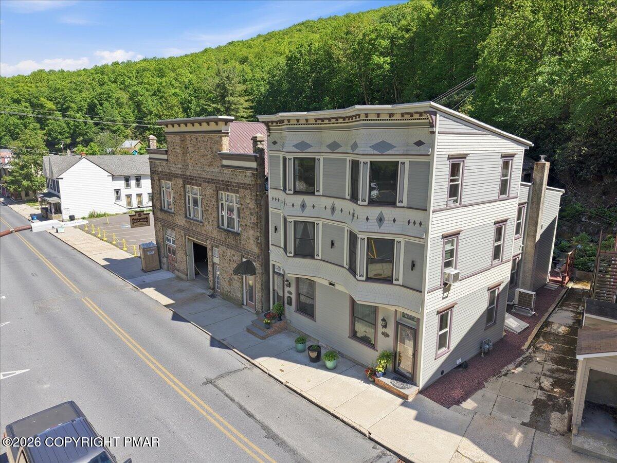 169 W Broadway Property Photo 37