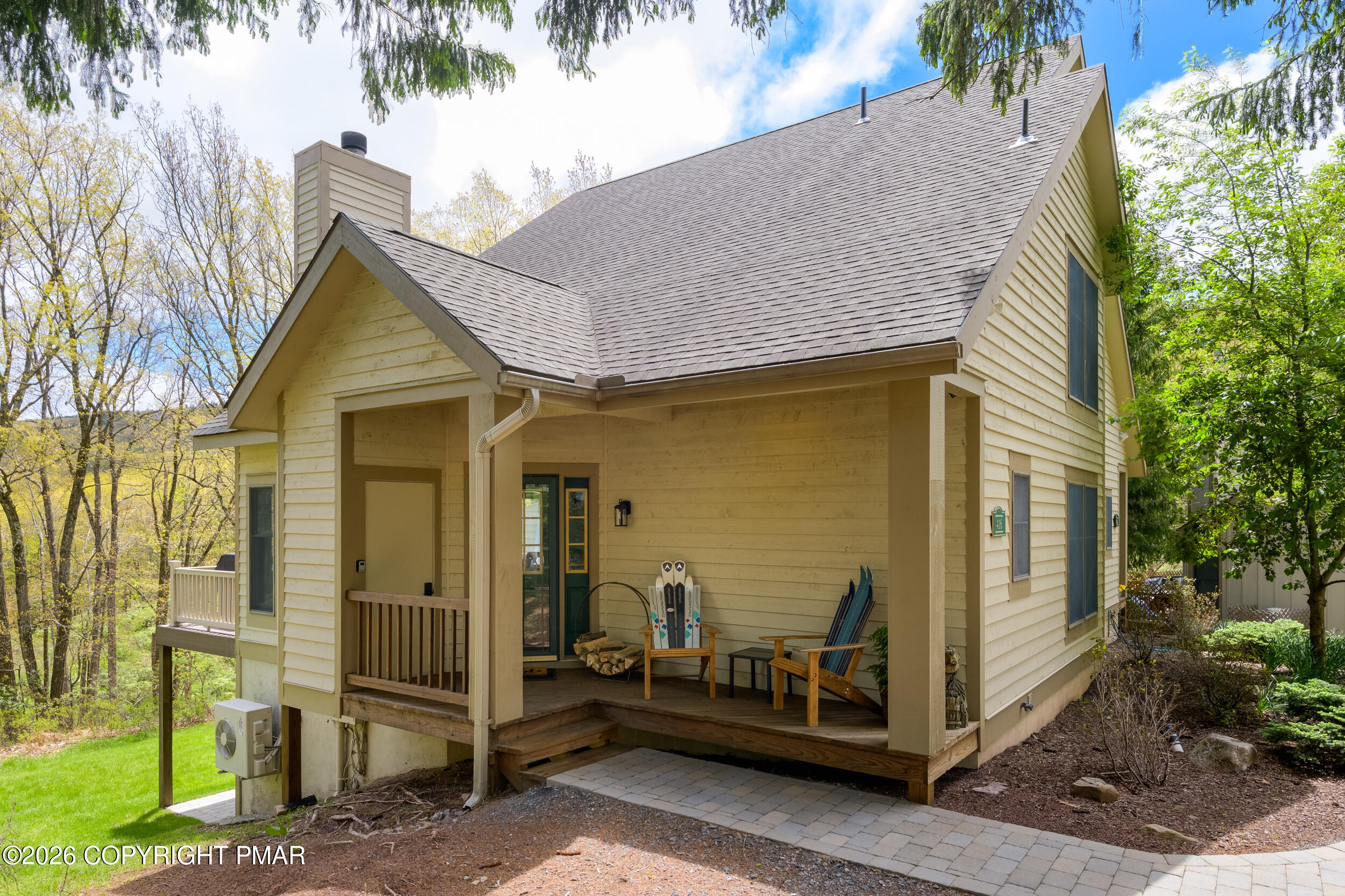 416 Hickory Drive Property Photo 1