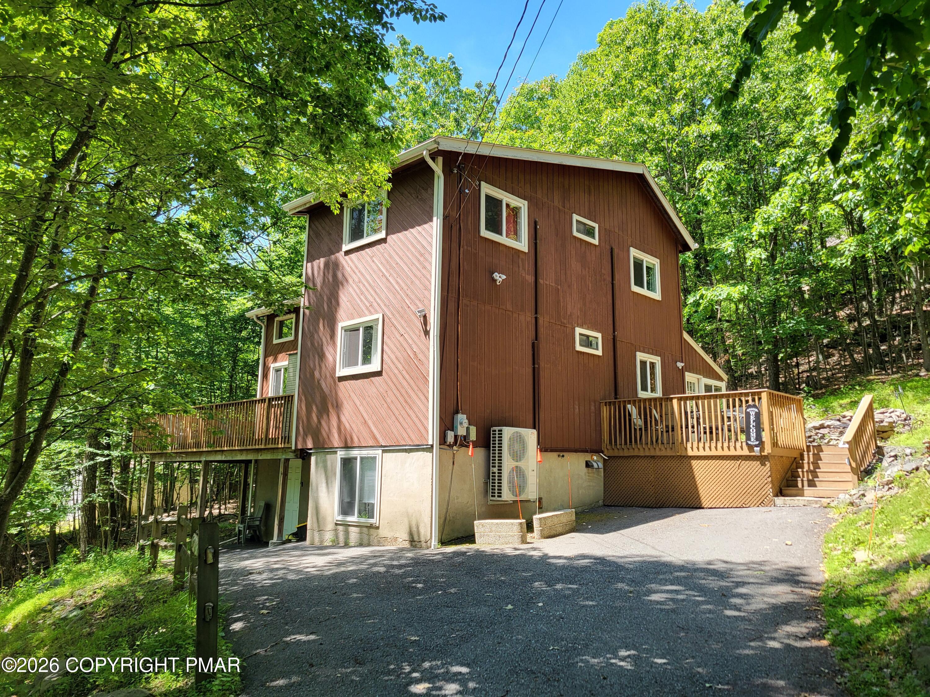 121 Park Court Property Photo 1