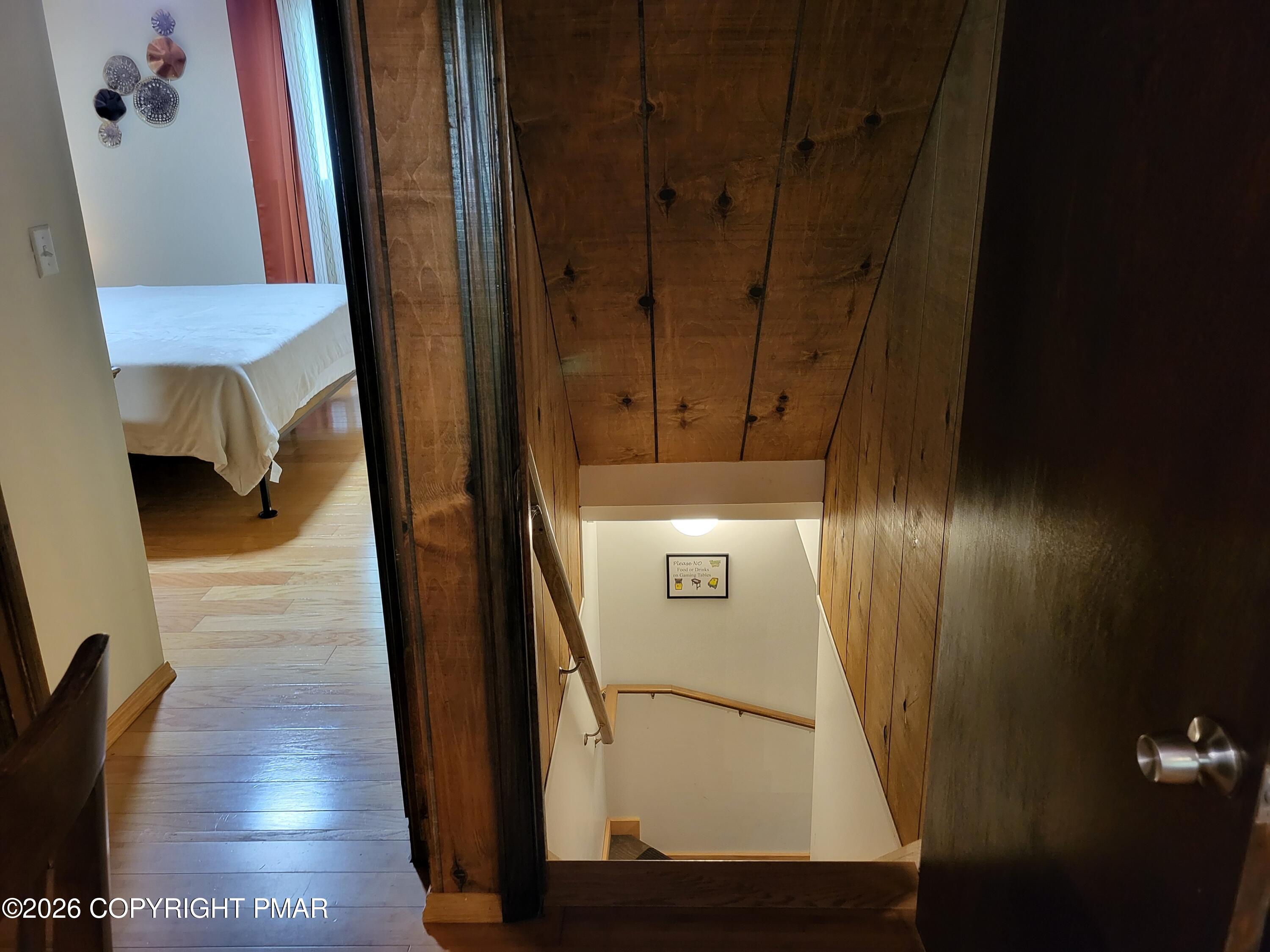 121 Park Court Property Photo 28
