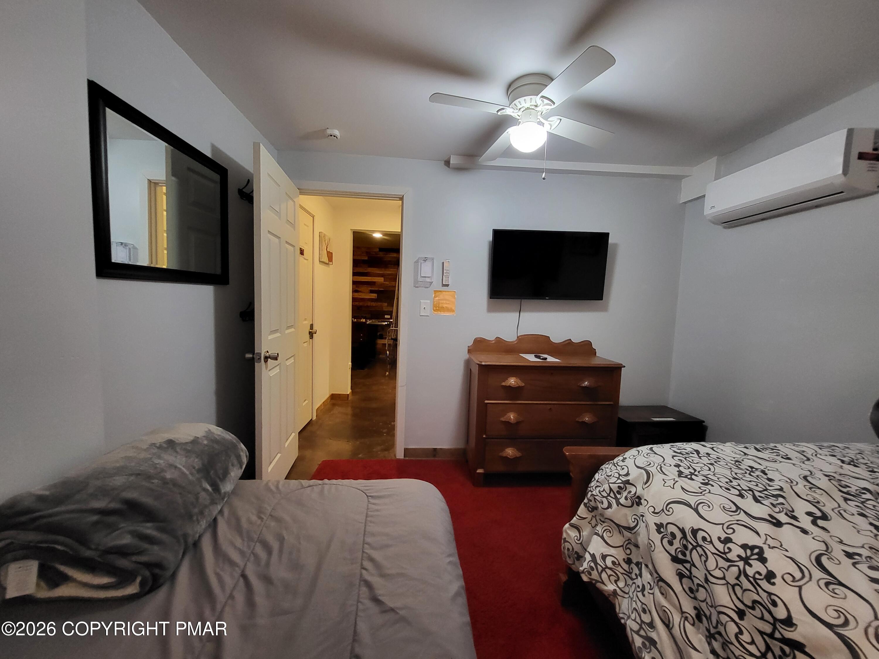 121 Park Court Property Photo 38