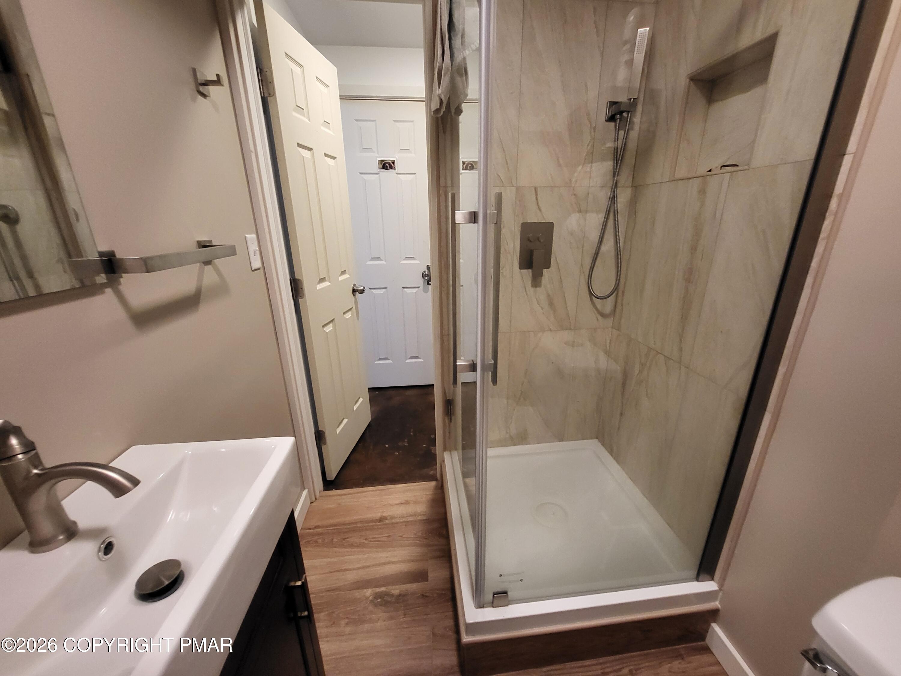 121 Park Court Property Photo 40