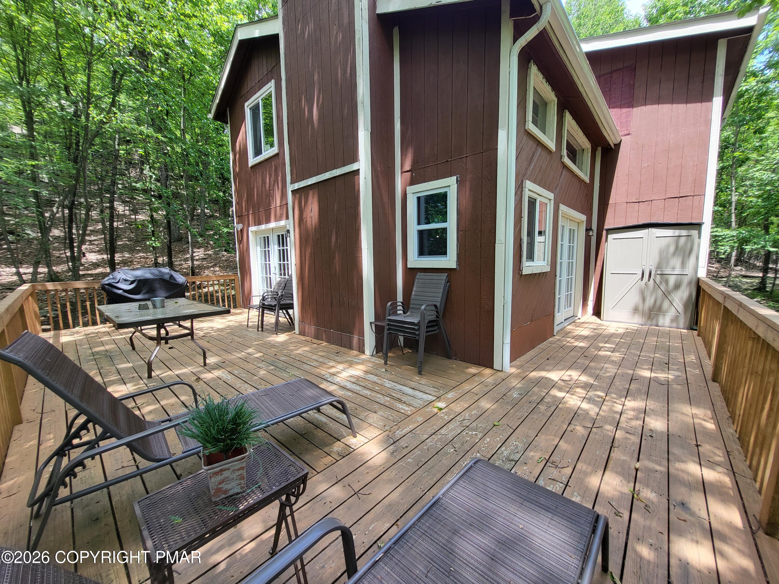 121 Park Court Property Photo 42