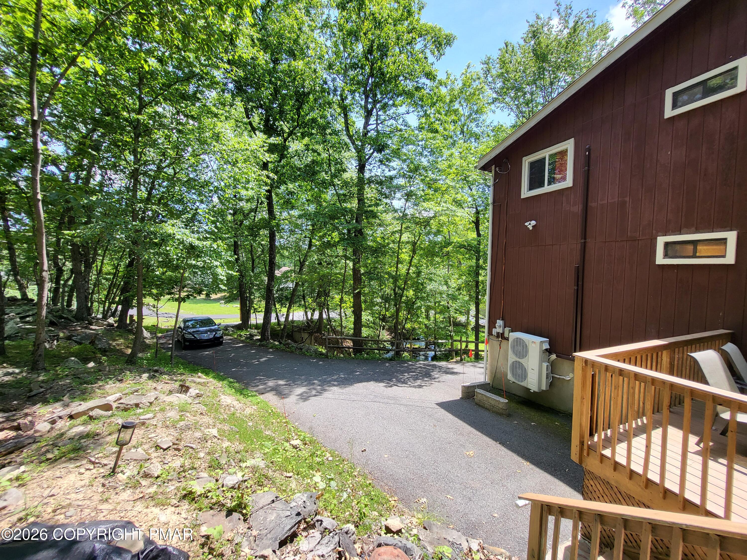 121 Park Court Property Photo 45