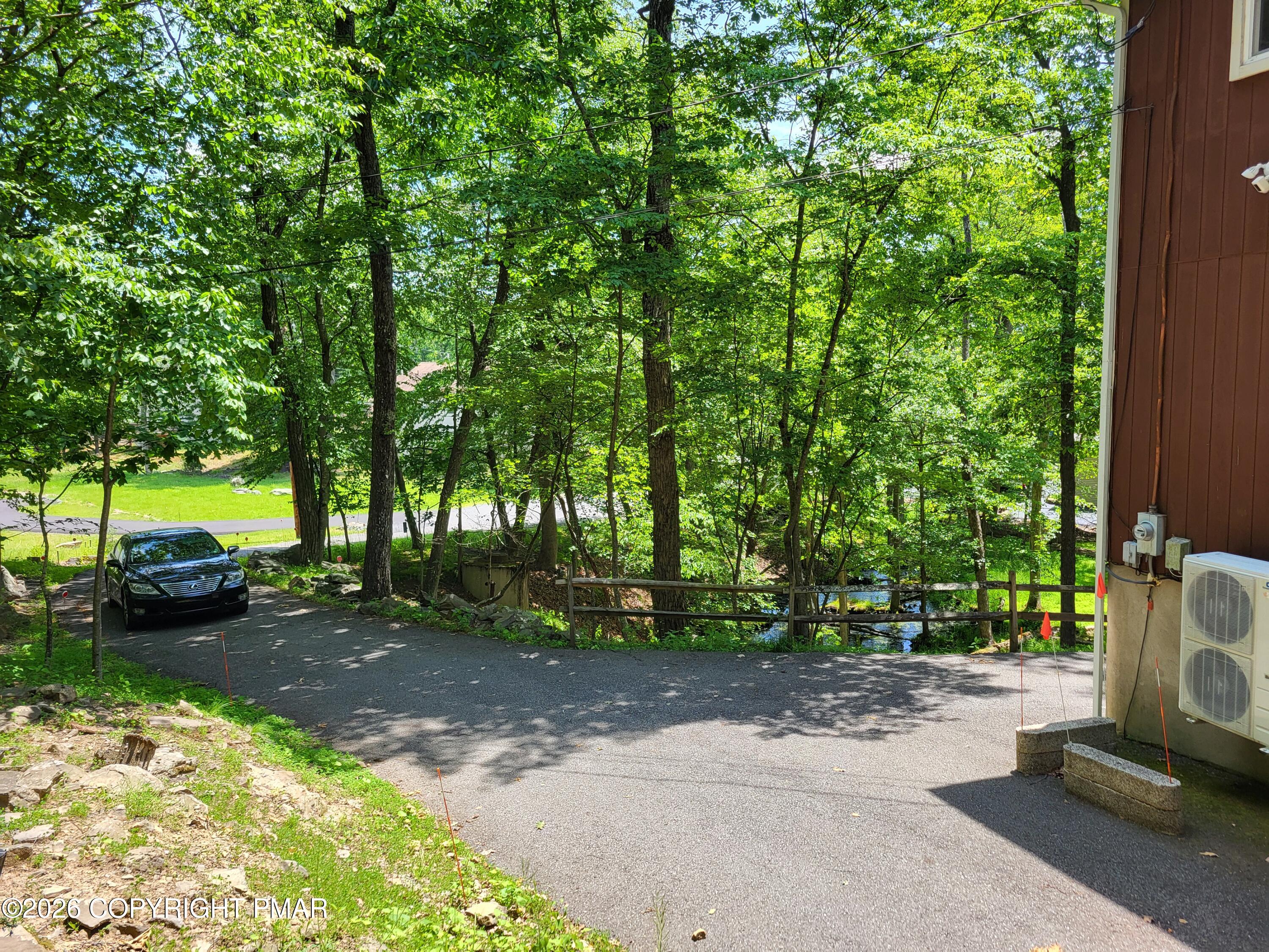 121 Park Court Property Photo 47