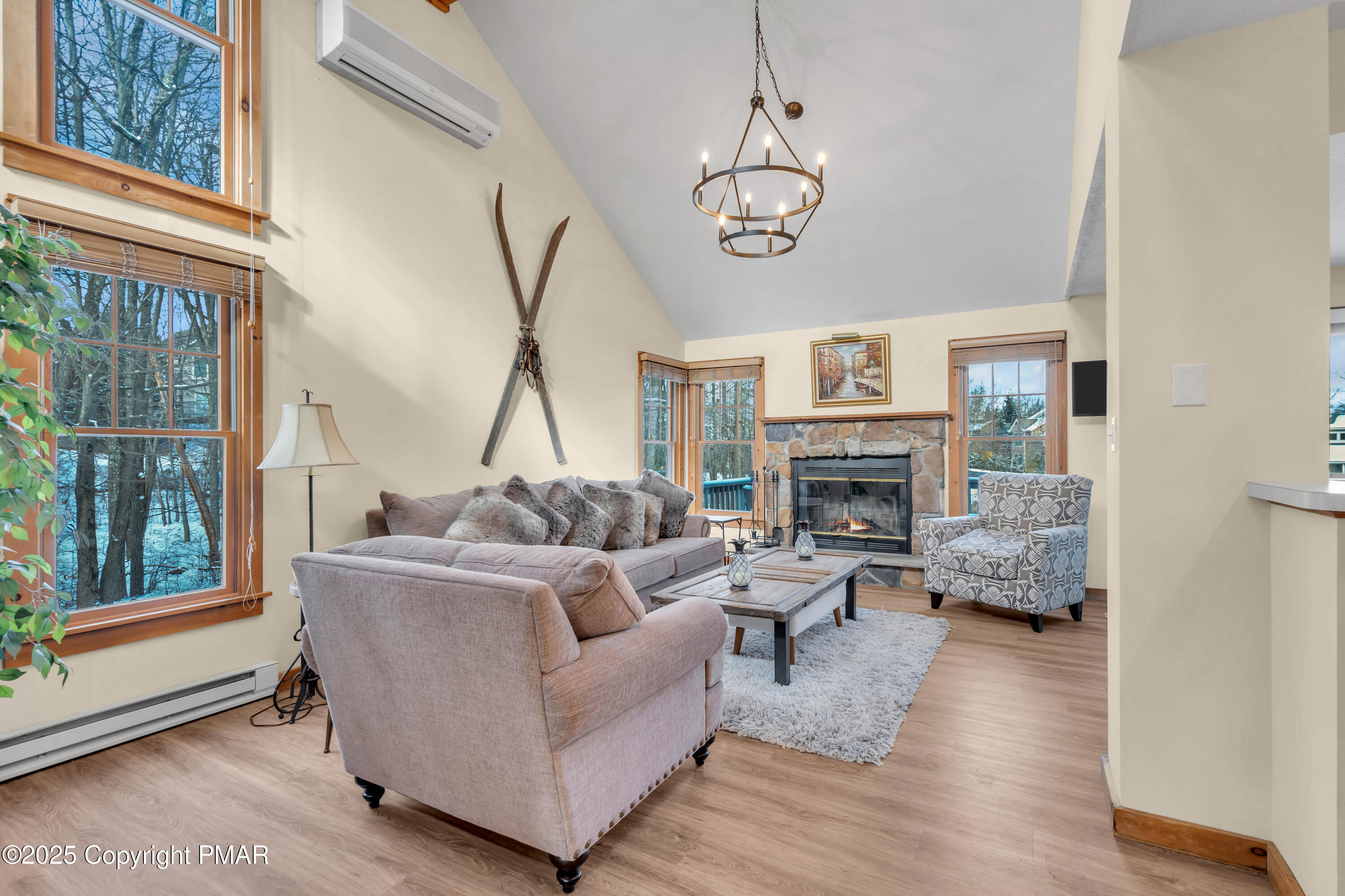 163 Pine Court Property Photo 6