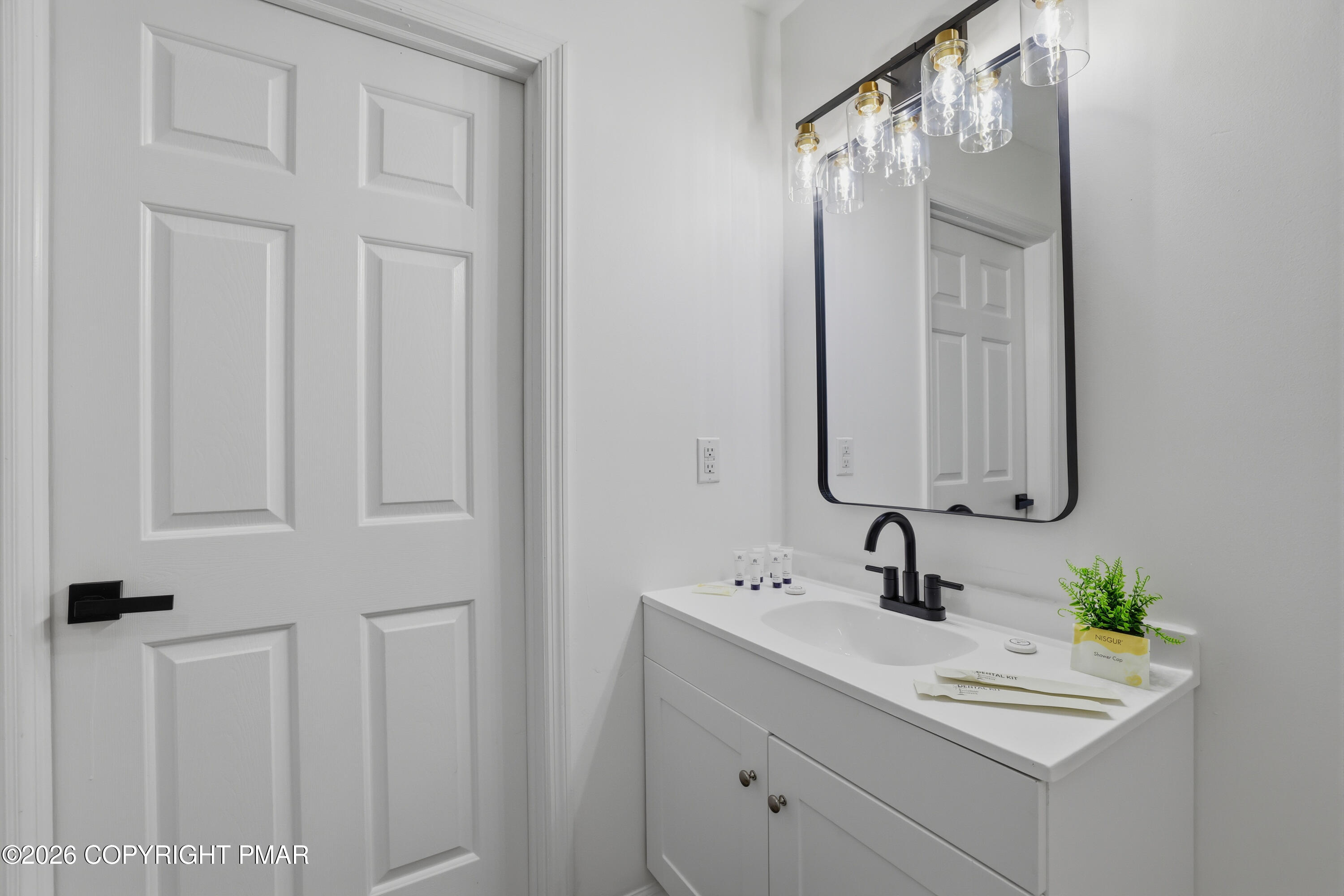 1299 Glade Drive S Property Photo 23