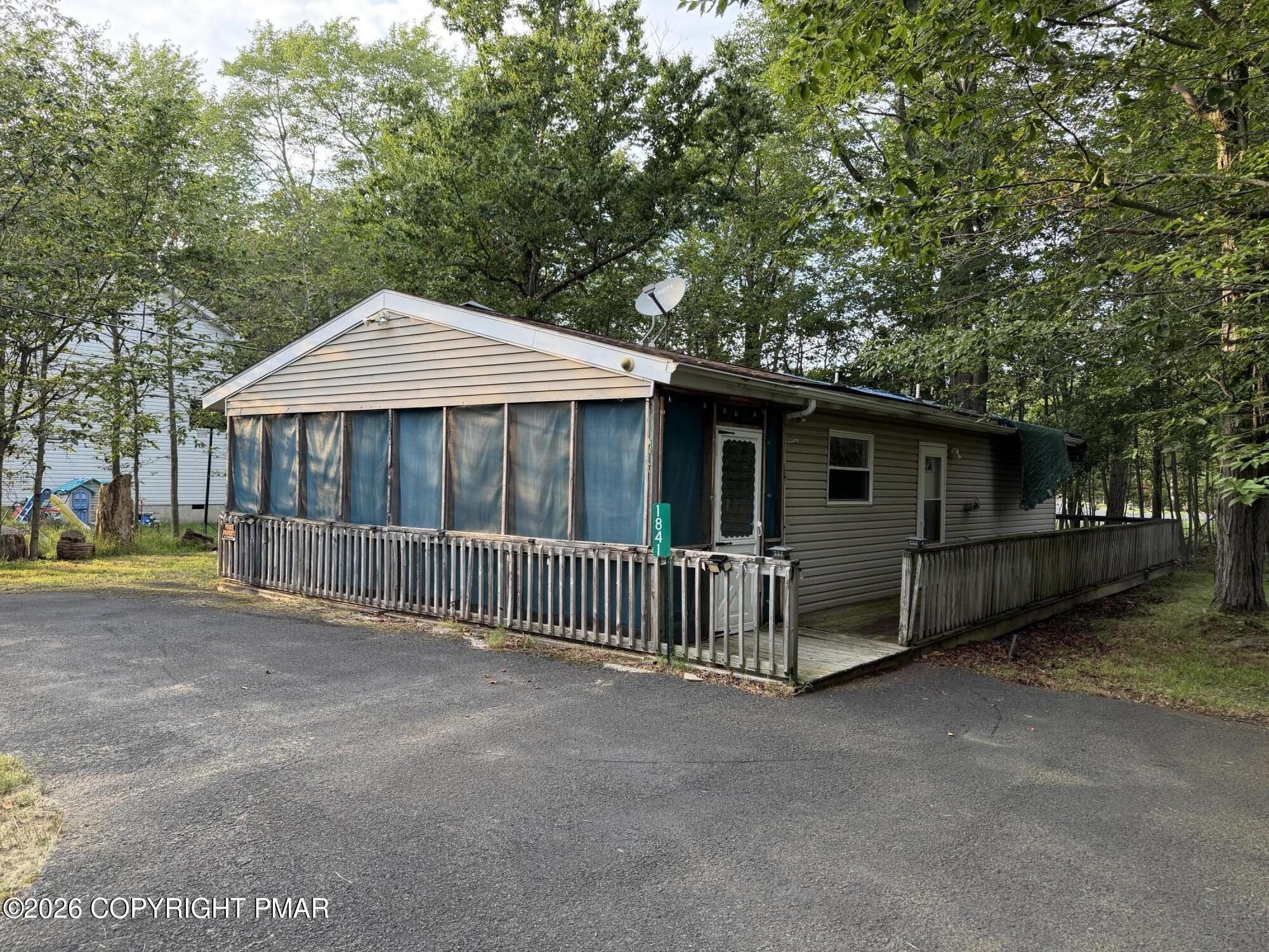 1841 Shadyside Drive Property Photo 1