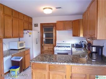 3010 Birch Street S Property Photo 6