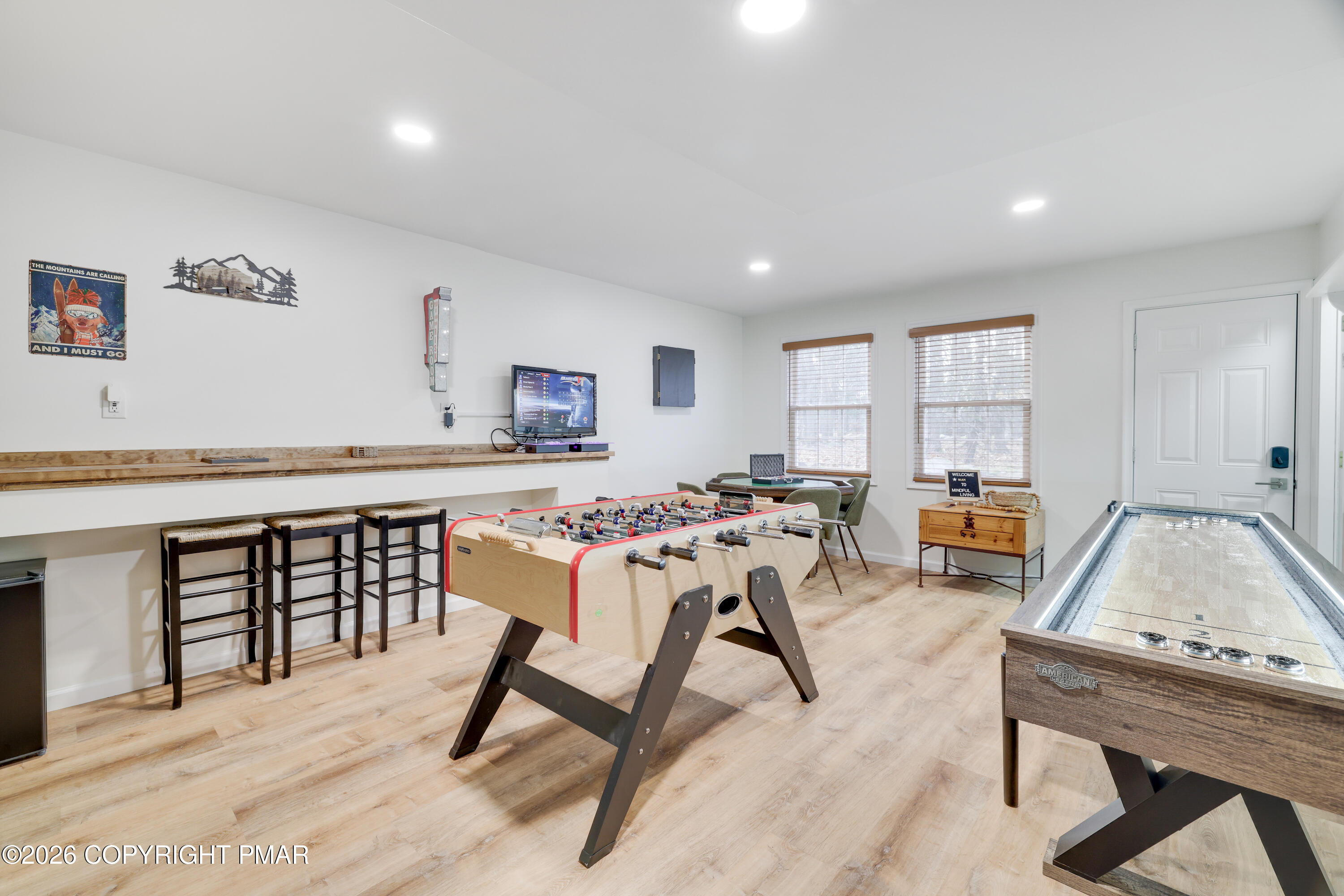 18 New Birch Street Property Photo 6
