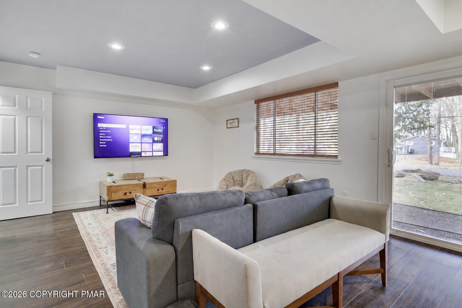 18 New Birch Street Property Photo 8