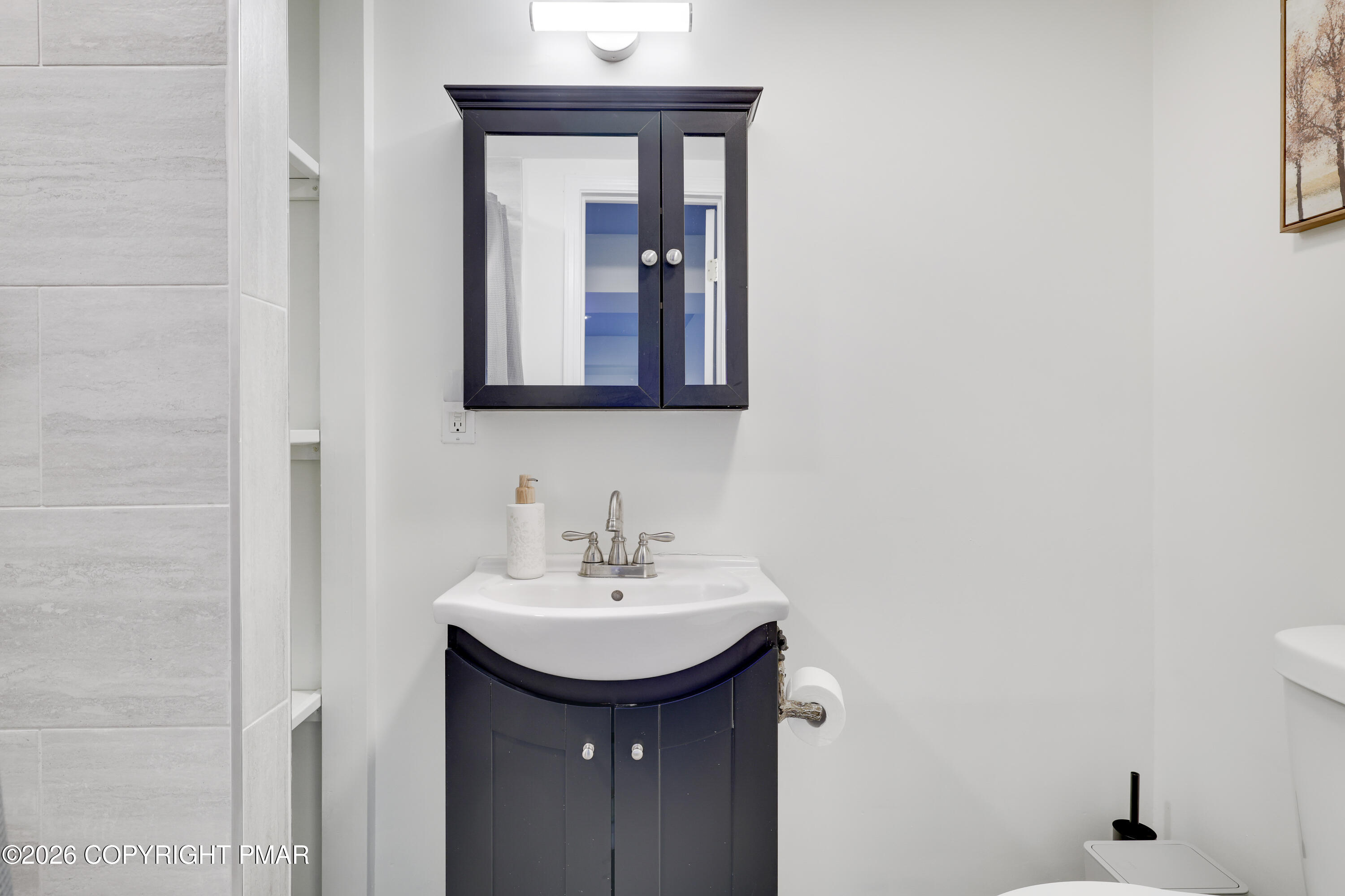 18 New Birch Street Property Photo 9