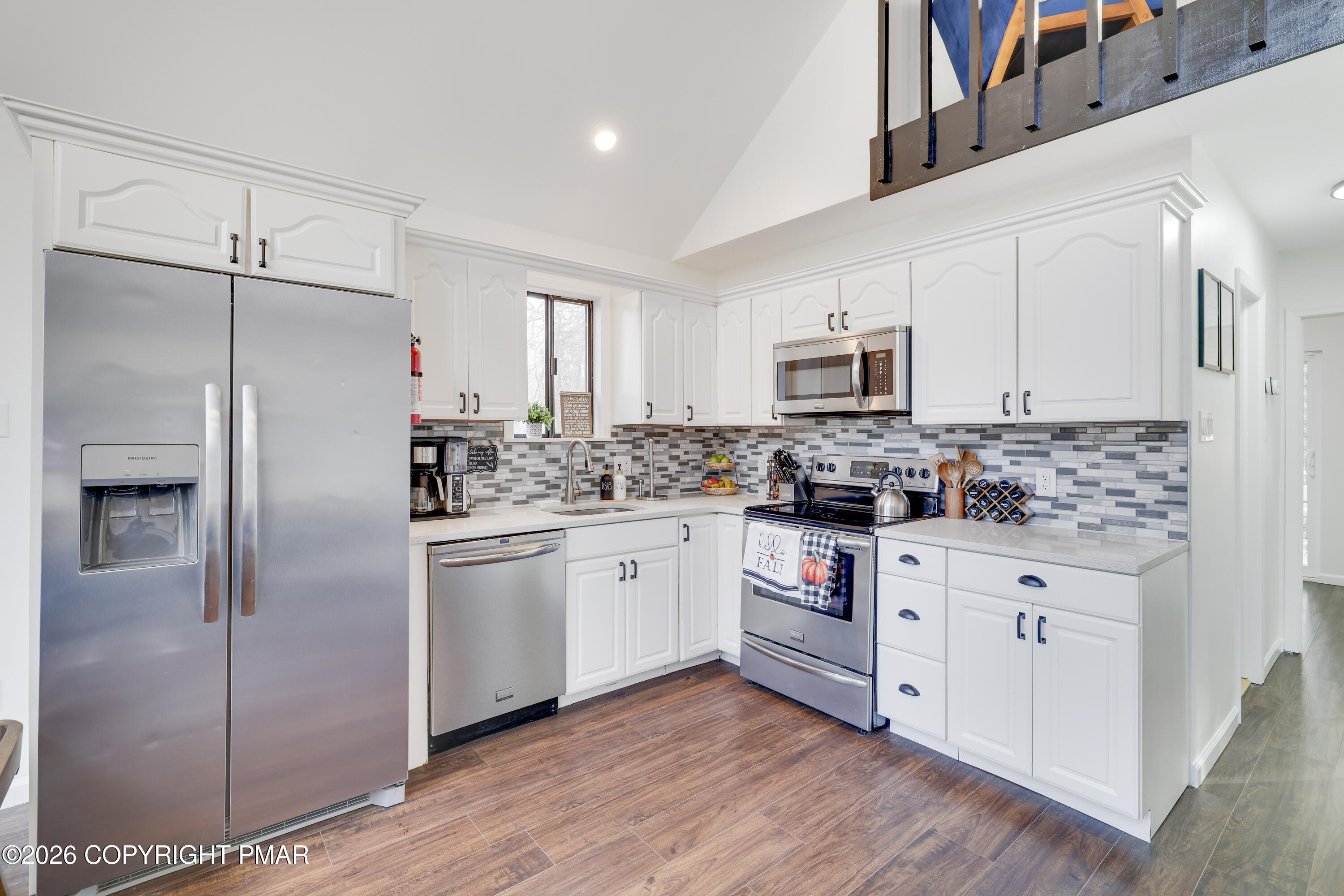 18 New Birch Street Property Photo 10