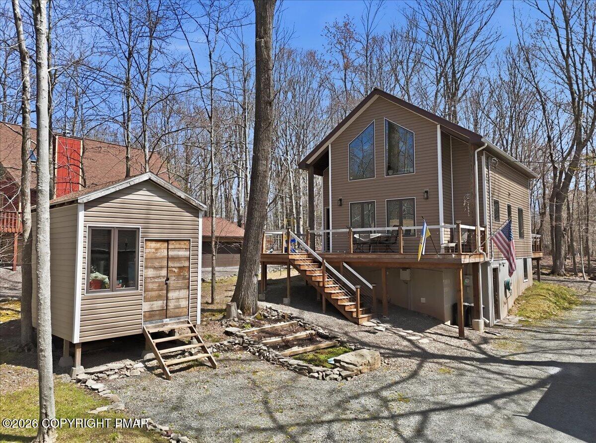 1053 Boathouse Road Property Photo 5