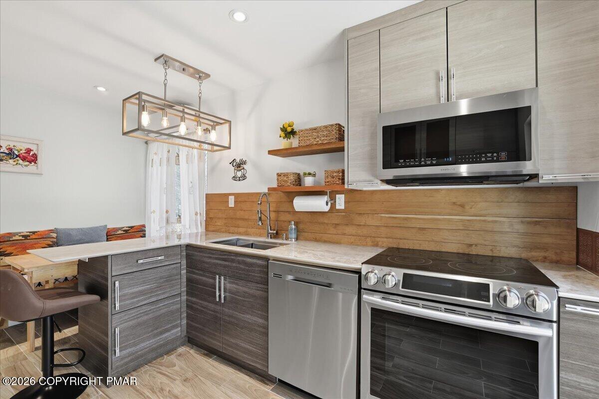 1053 Boathouse Road Property Photo 33