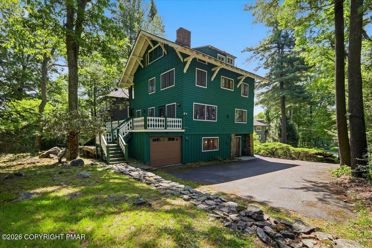 119 Falls Drive Property Photo 3
