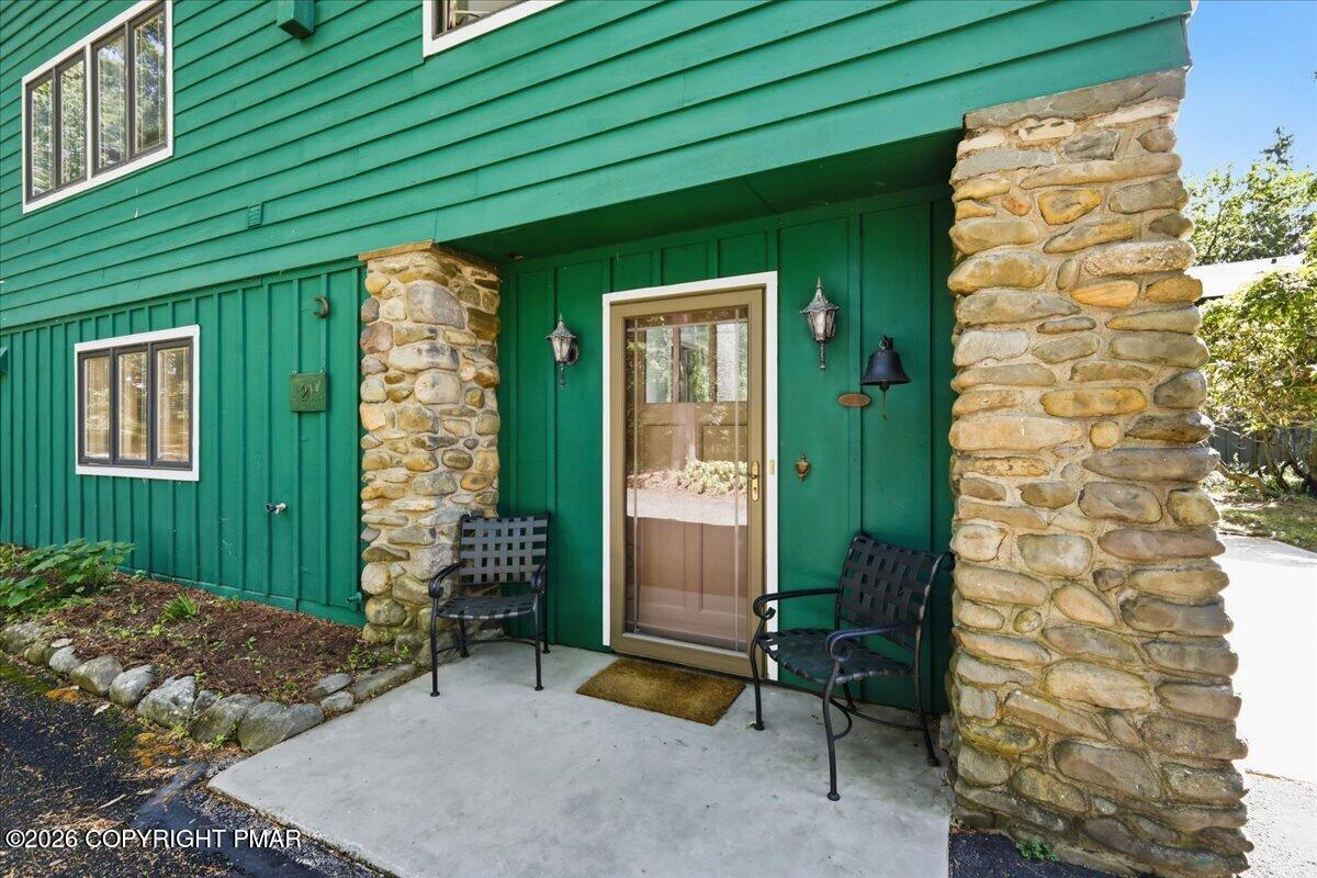 119 Falls Drive Property Photo 7