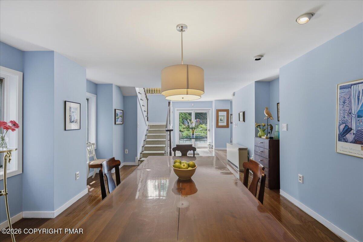 119 Falls Drive Property Photo 10