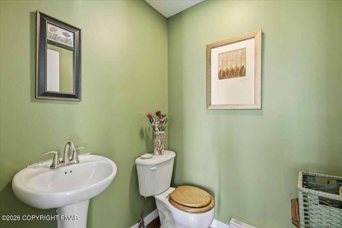 119 Falls Drive Property Photo 13