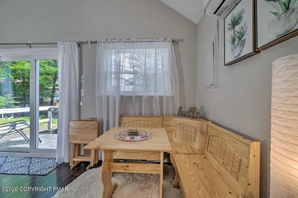 9253 Westwood Drive Property Photo 7