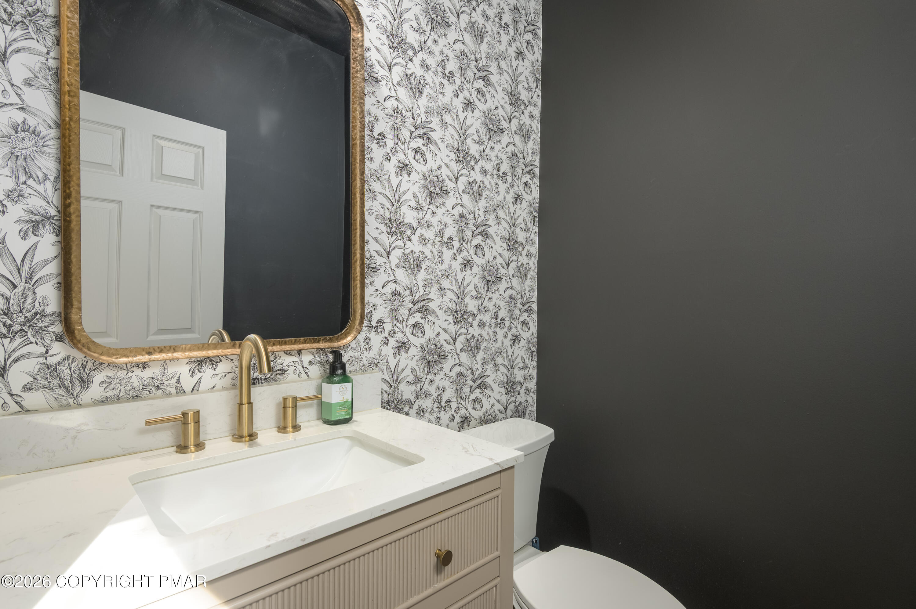 2115 Hemlock Lane Property Photo 13