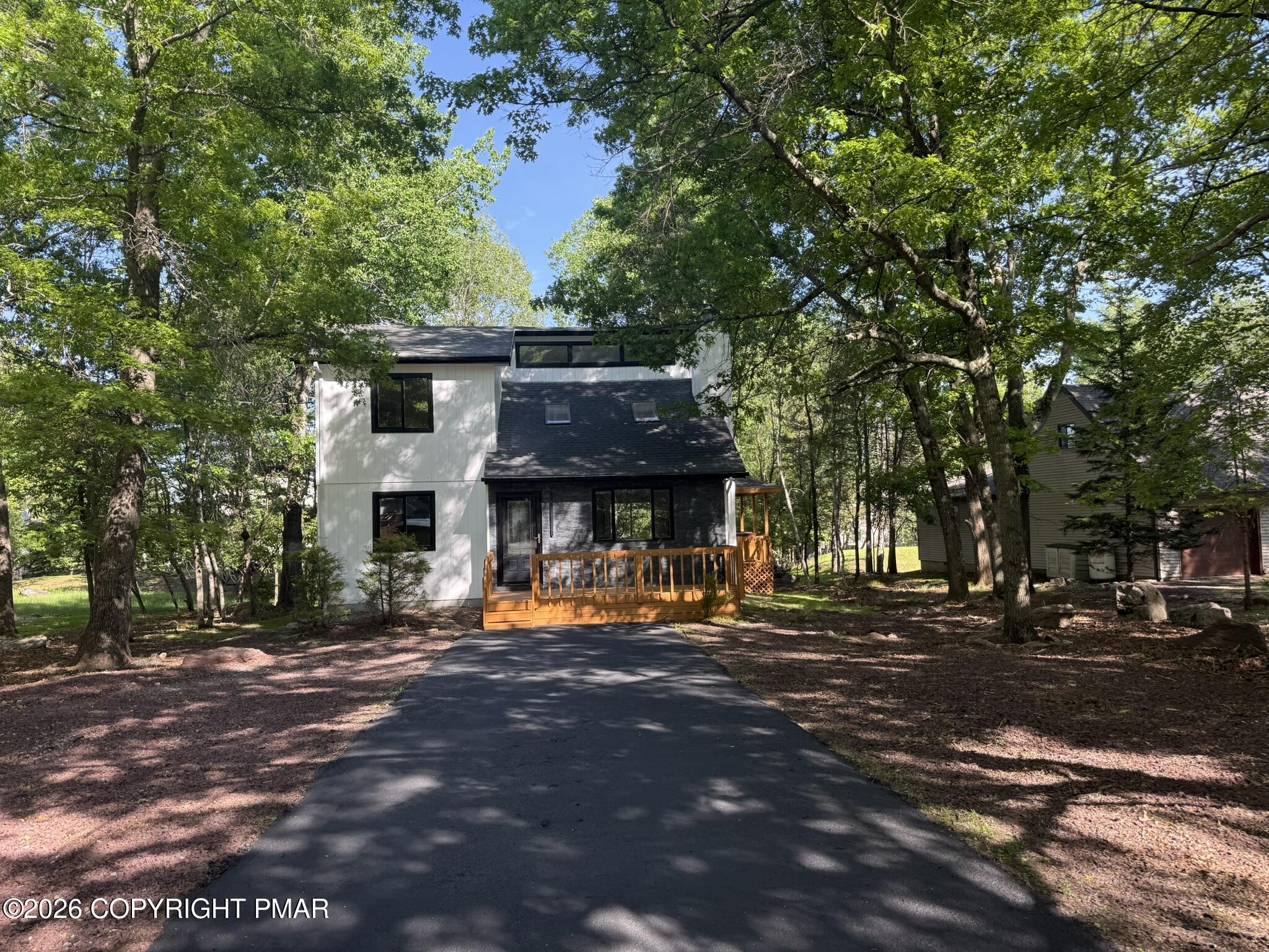 479 Towamensing Trail Property Photo 2