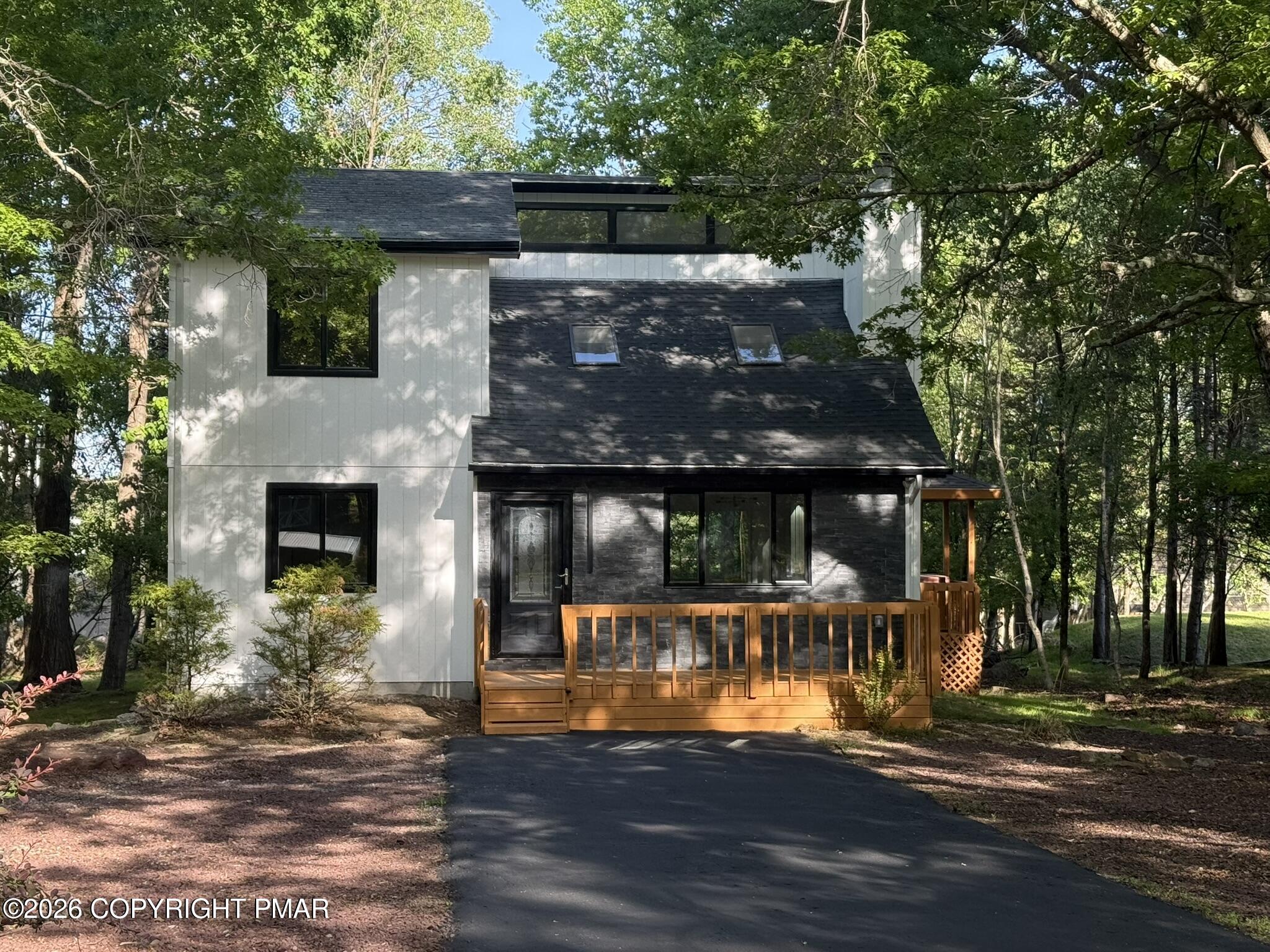 479 Towamensing Trail Property Photo 3
