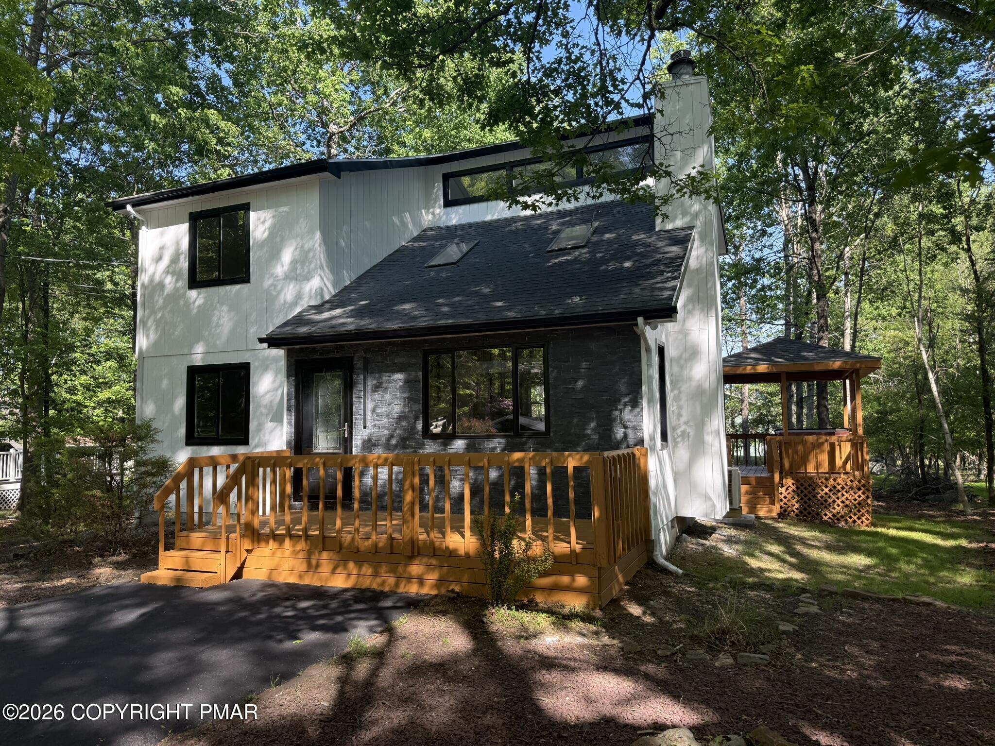 479 Towamensing Trail Property Photo 4