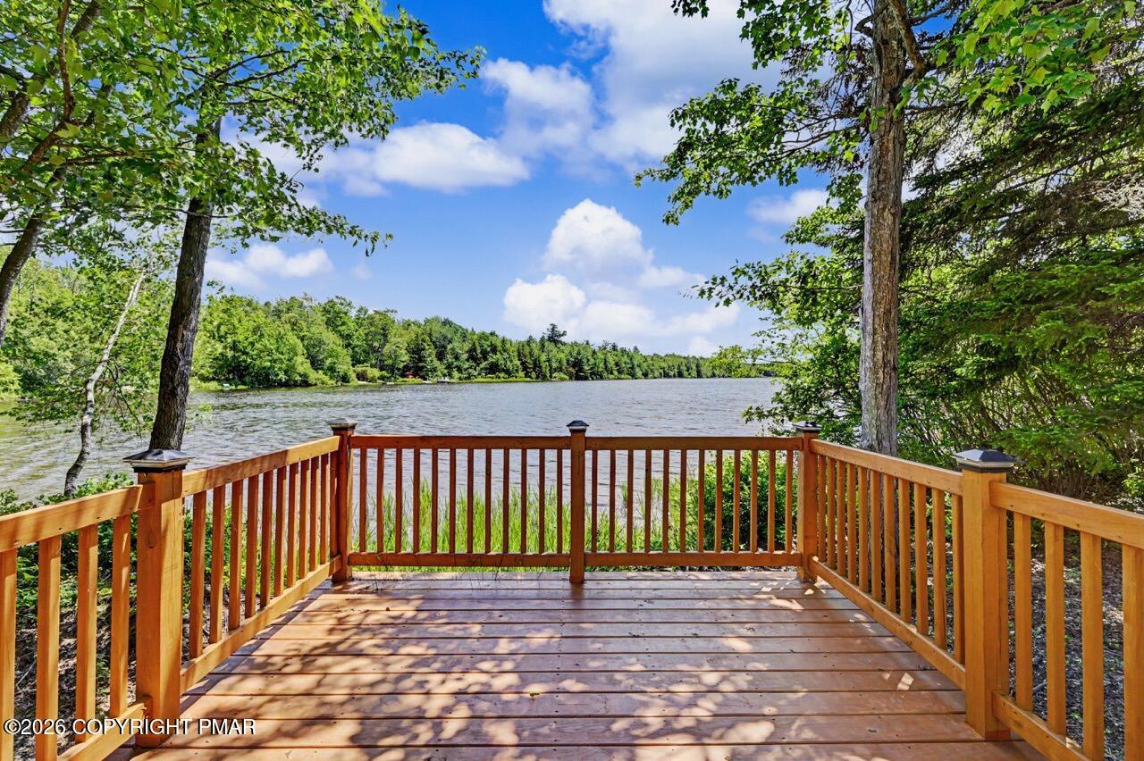 211 Nadine Boulevard Property Photo 6