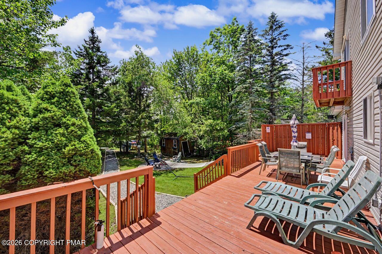 211 Nadine Boulevard Property Photo 15