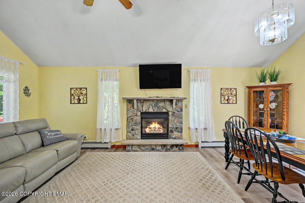 211 Nadine Boulevard Property Photo 23