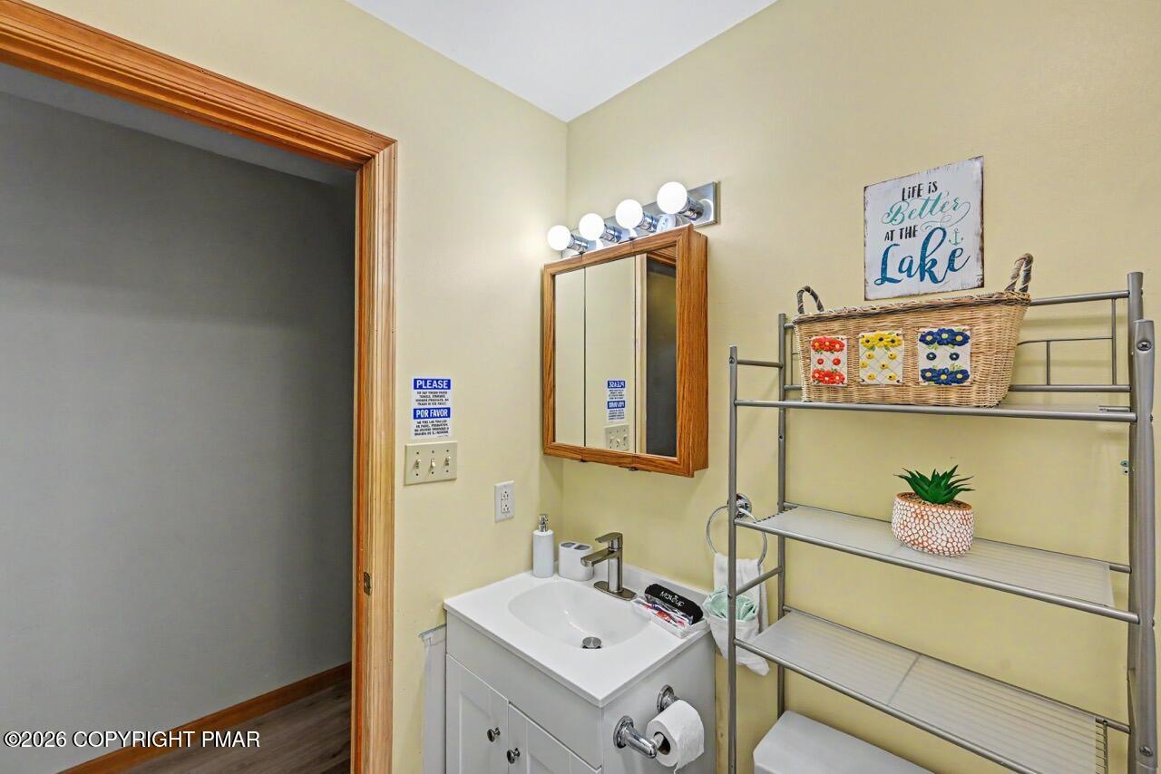 211 Nadine Boulevard Property Photo 37