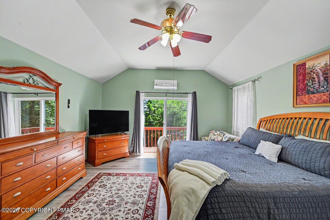 211 Nadine Boulevard Property Photo 48