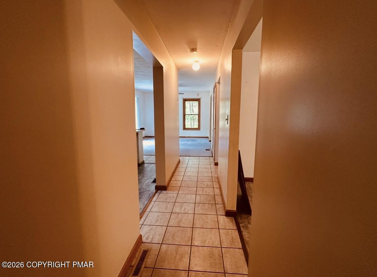 2536 Yellowstone Drive Property Photo 8