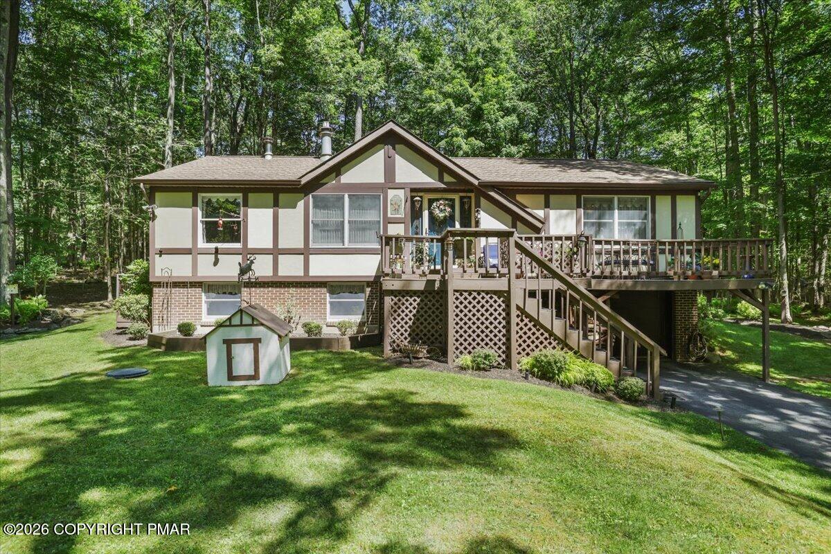 137 Outer Drive Property Photo 1