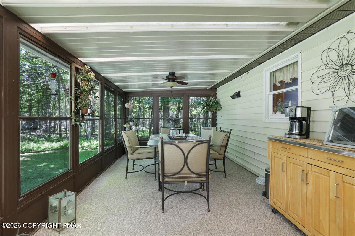 137 Outer Drive Property Photo 3