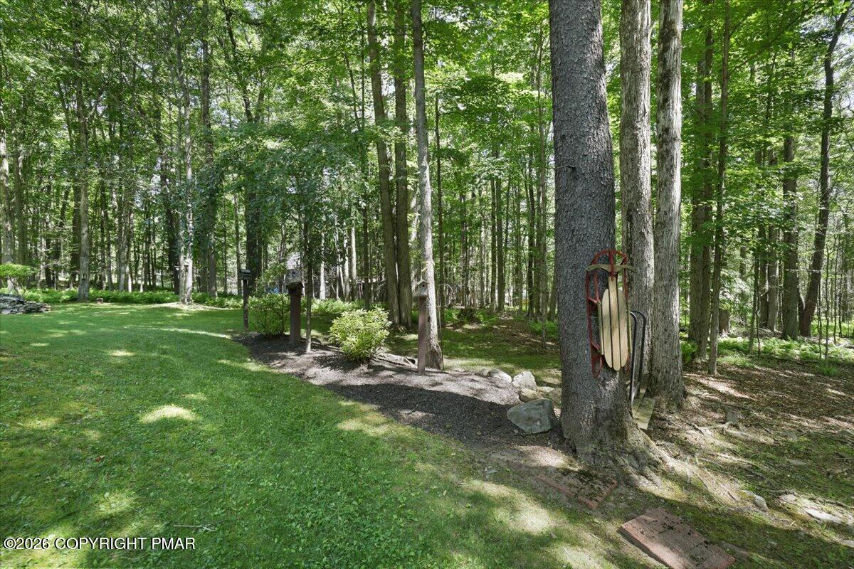 137 Outer Drive Property Photo 10