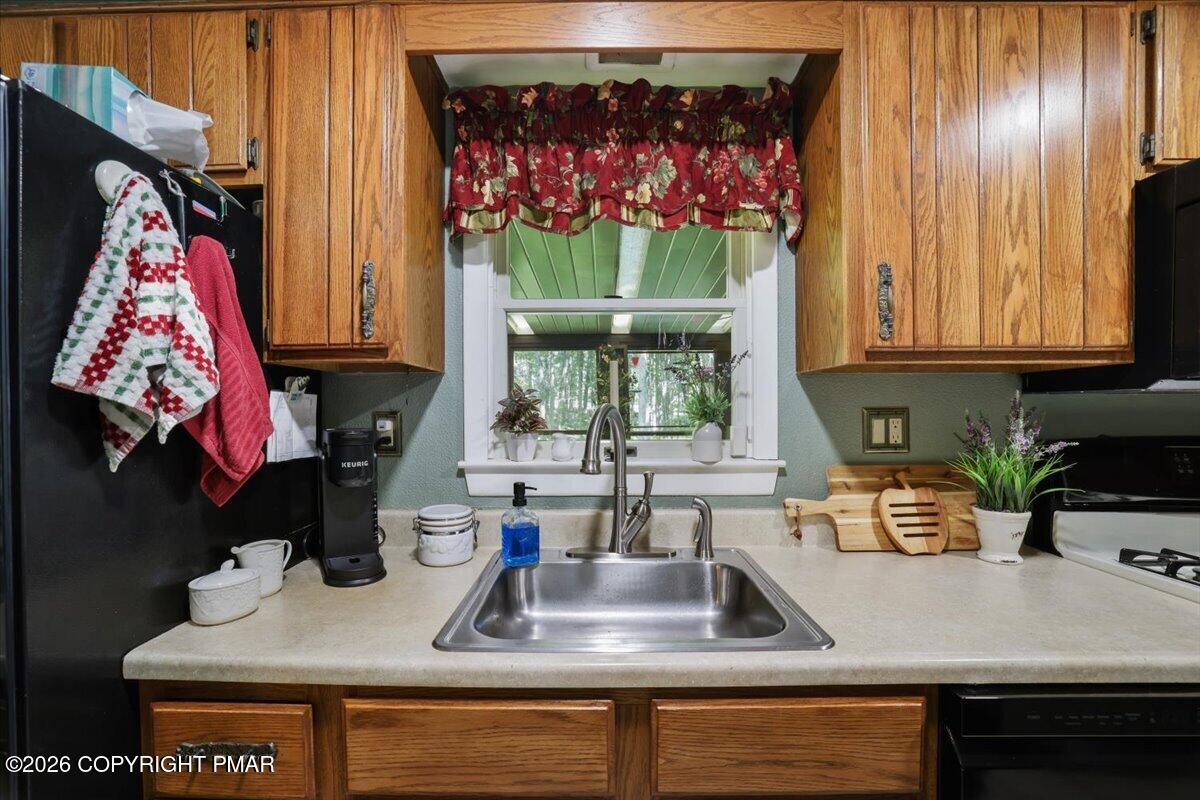 137 Outer Drive Property Photo 28