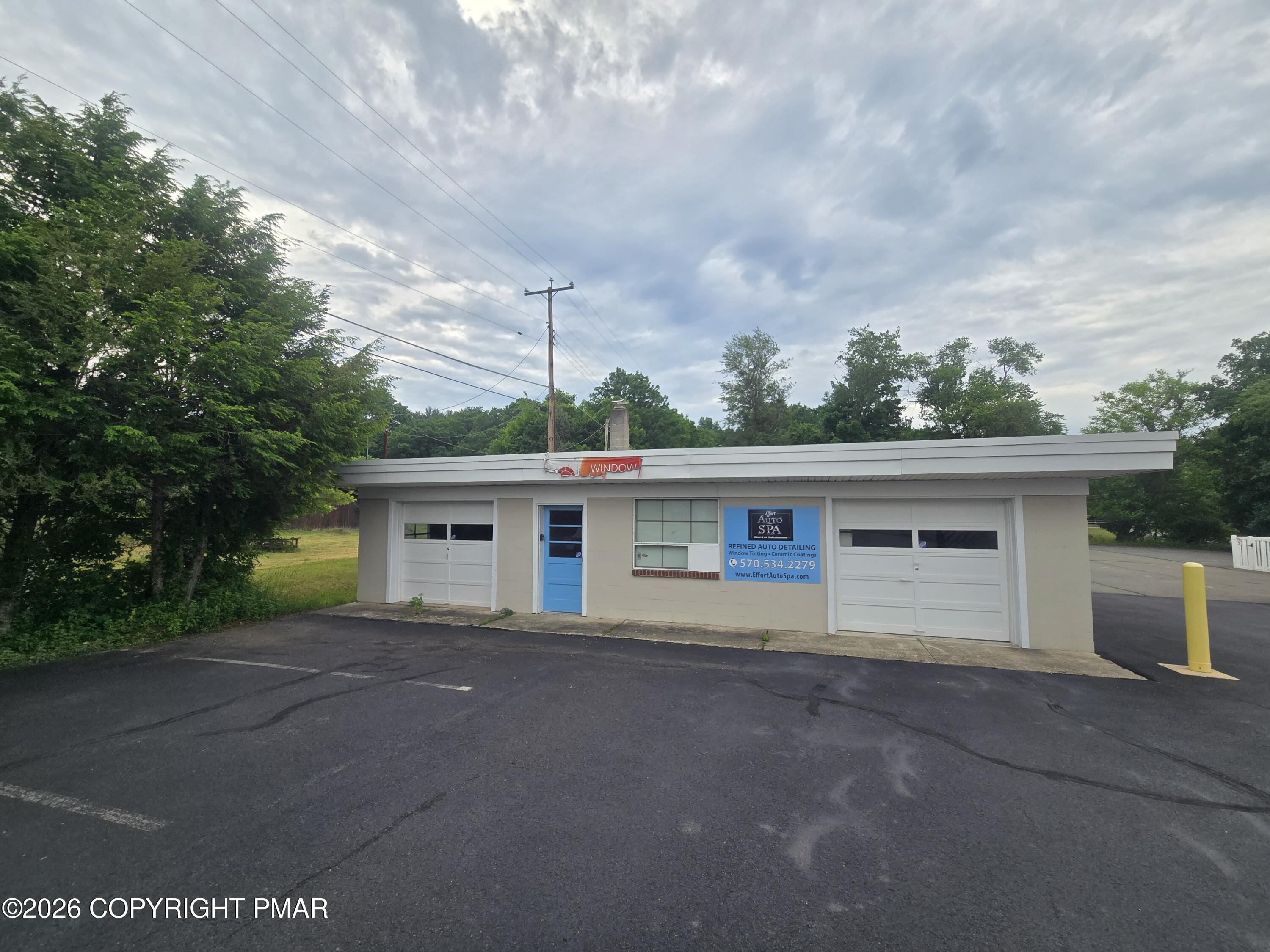 37 Mill Creek Rd, Unit 4 (garage) Property Photo 1