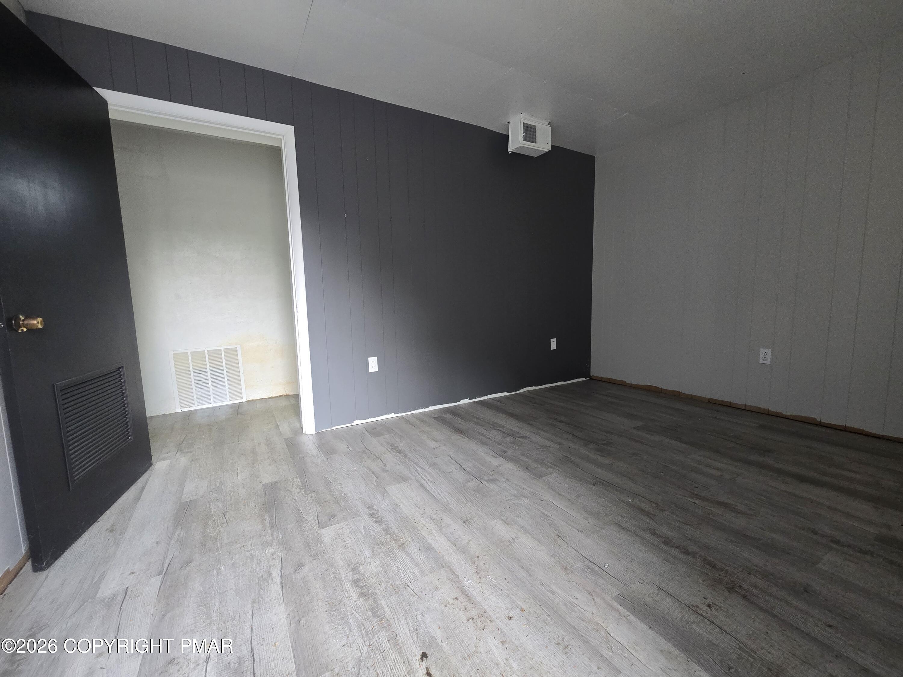 37 Mill Creek Rd, Unit 4 (garage) Property Photo 2