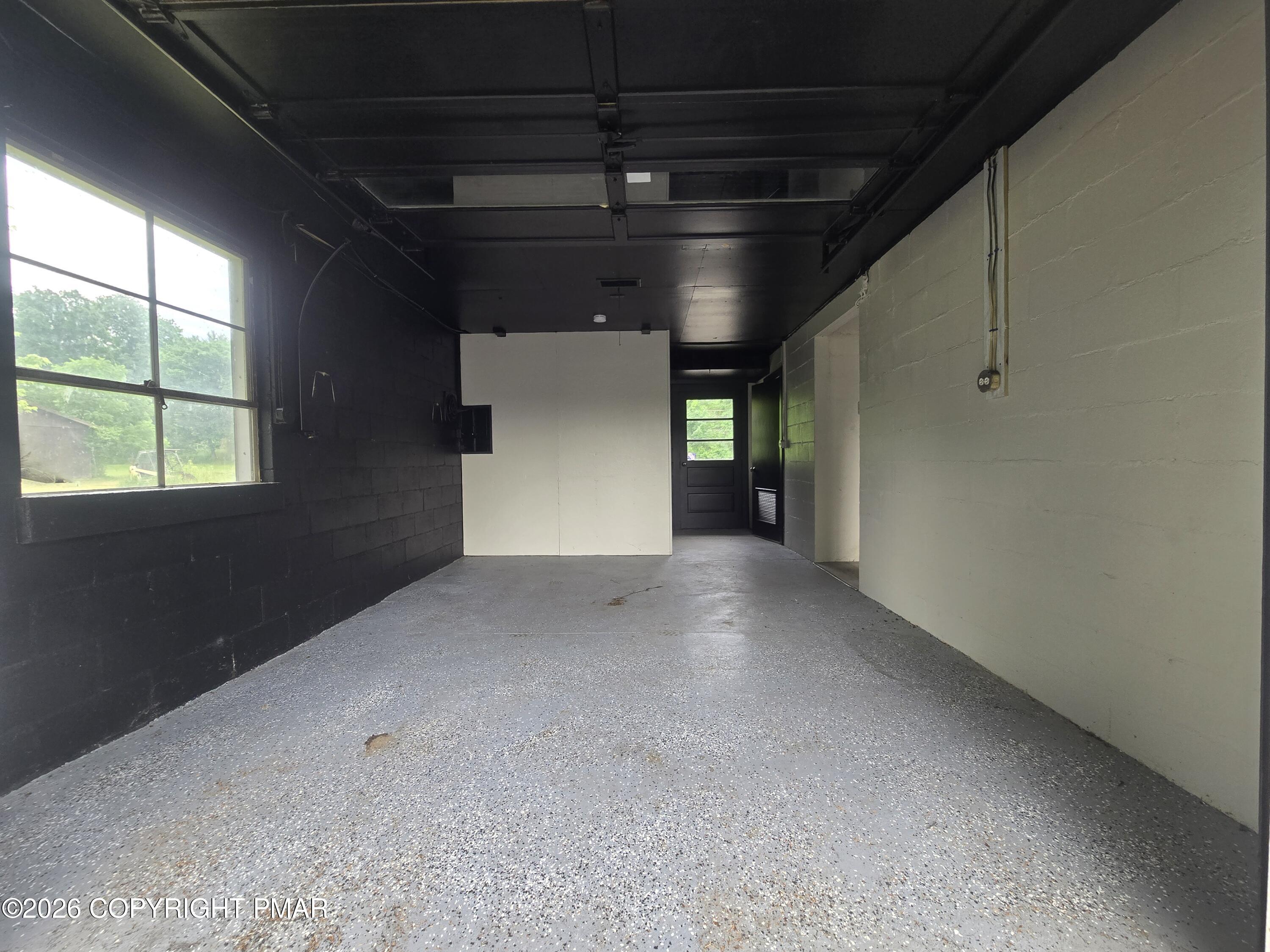 37 Mill Creek Rd, Unit 4 (garage) Property Photo 4