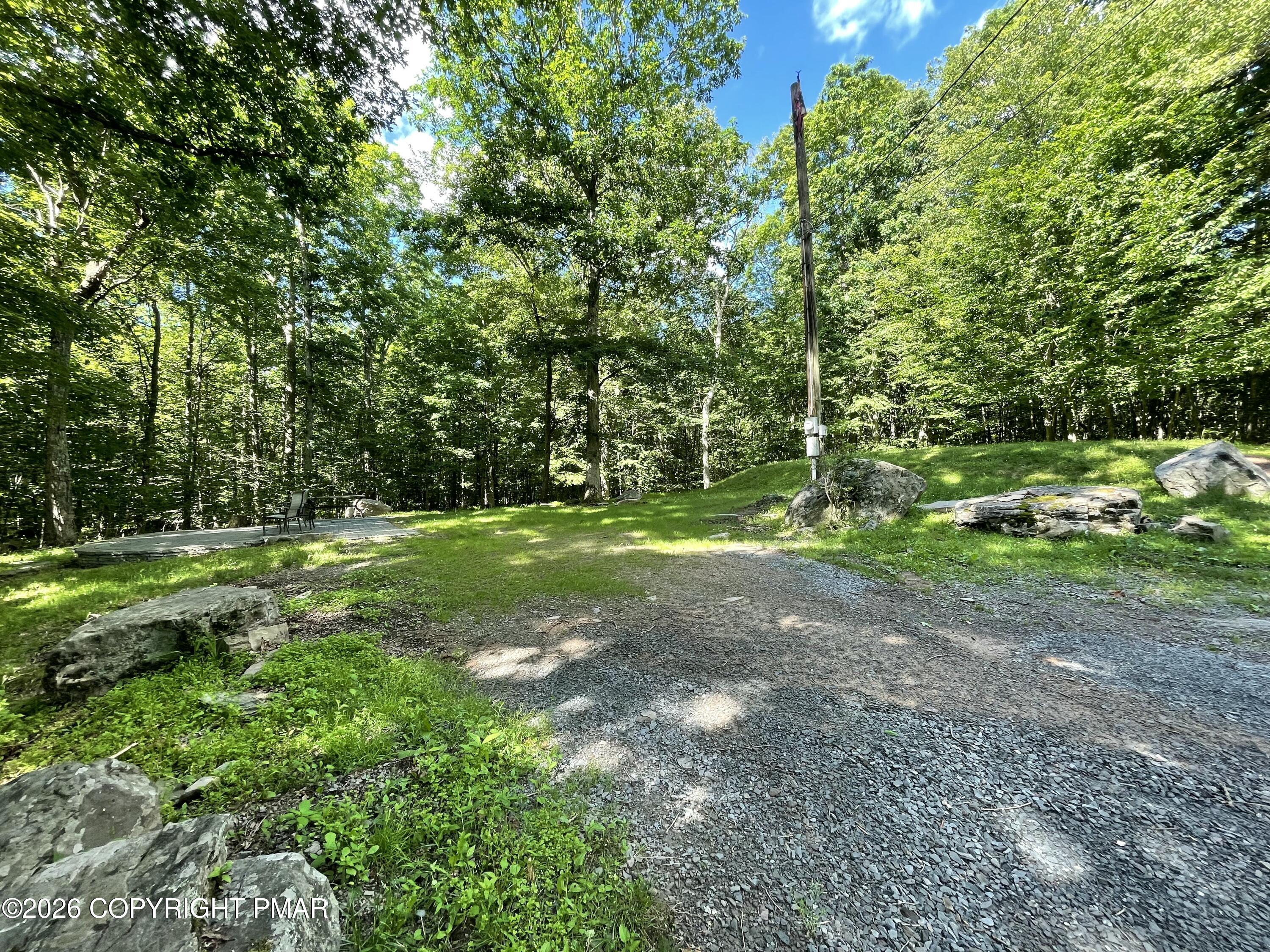111 Woods Way Property Photo 7