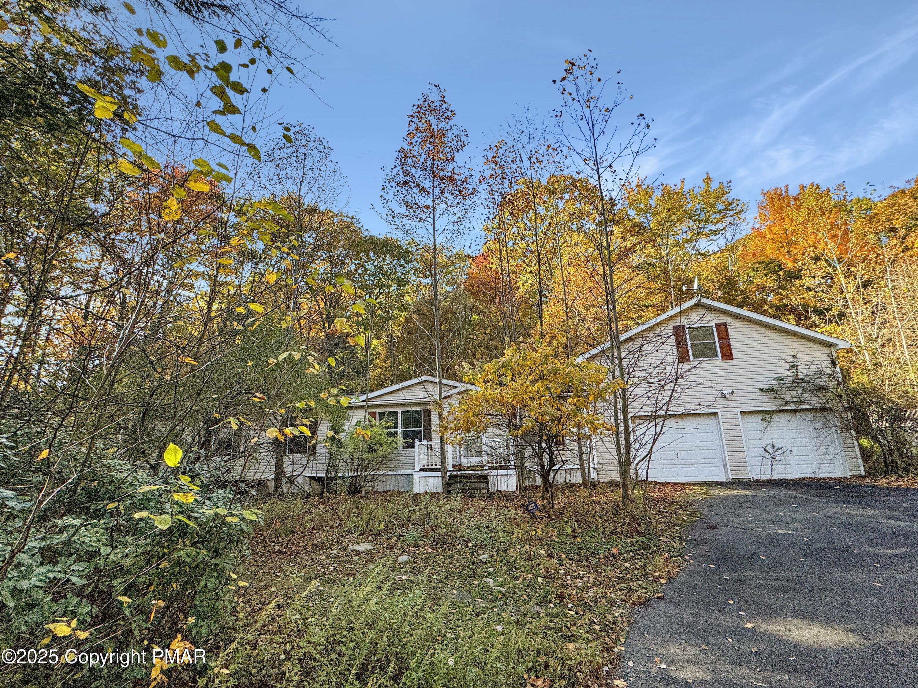 228 Victory Lane Property Photo 3
