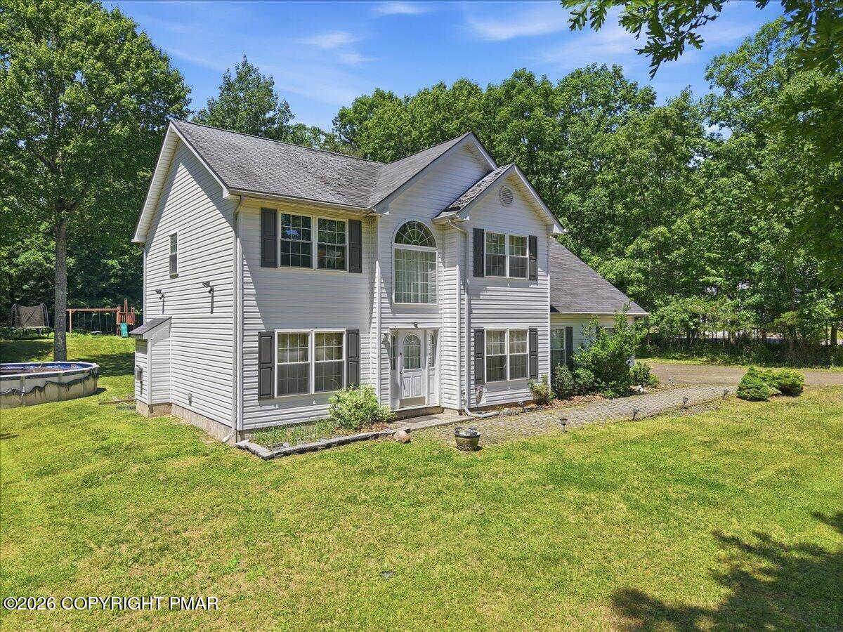 1025 Juno Drive Property Photo 4