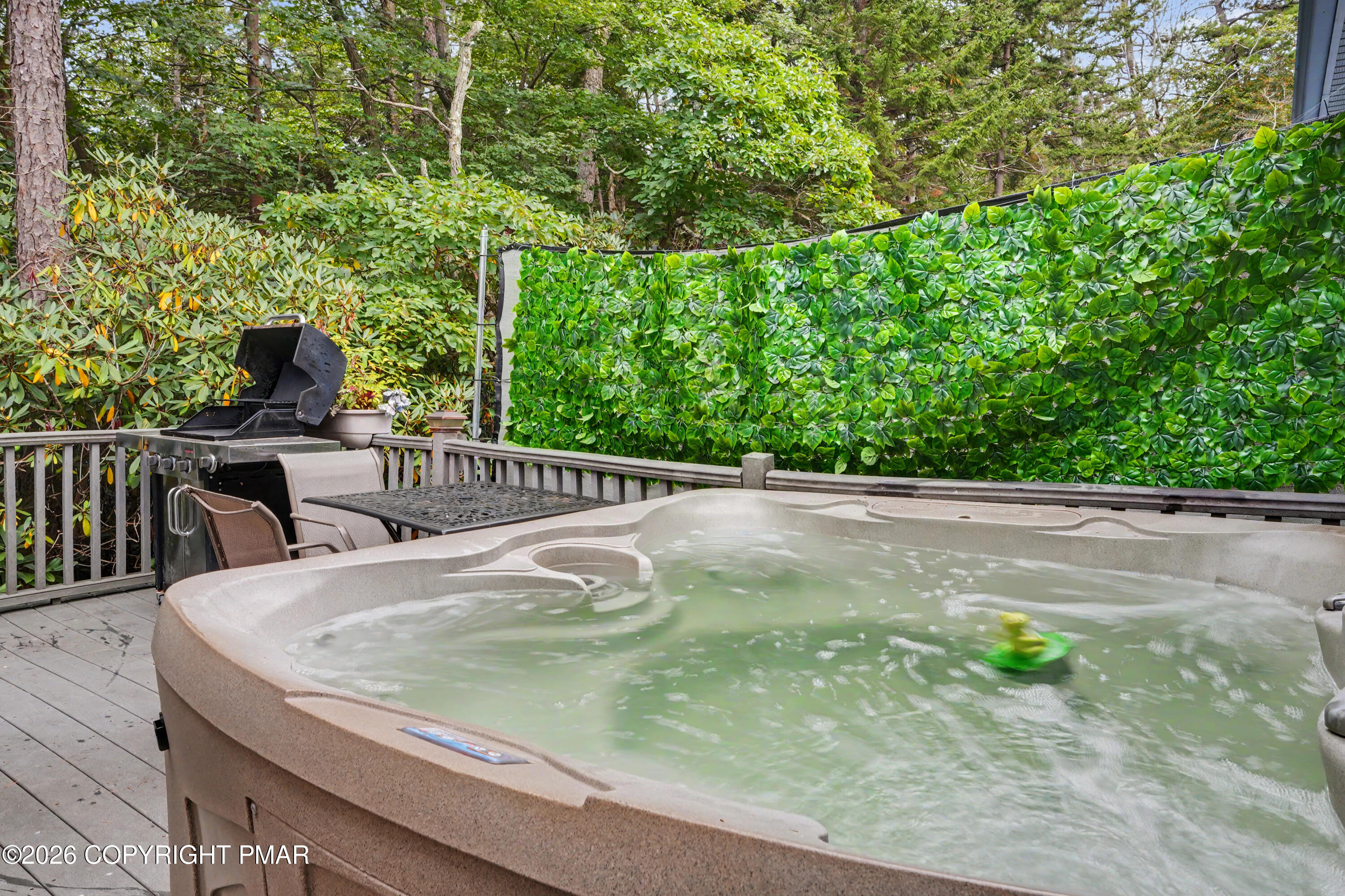 10 Lennon Circle Property Photo 2