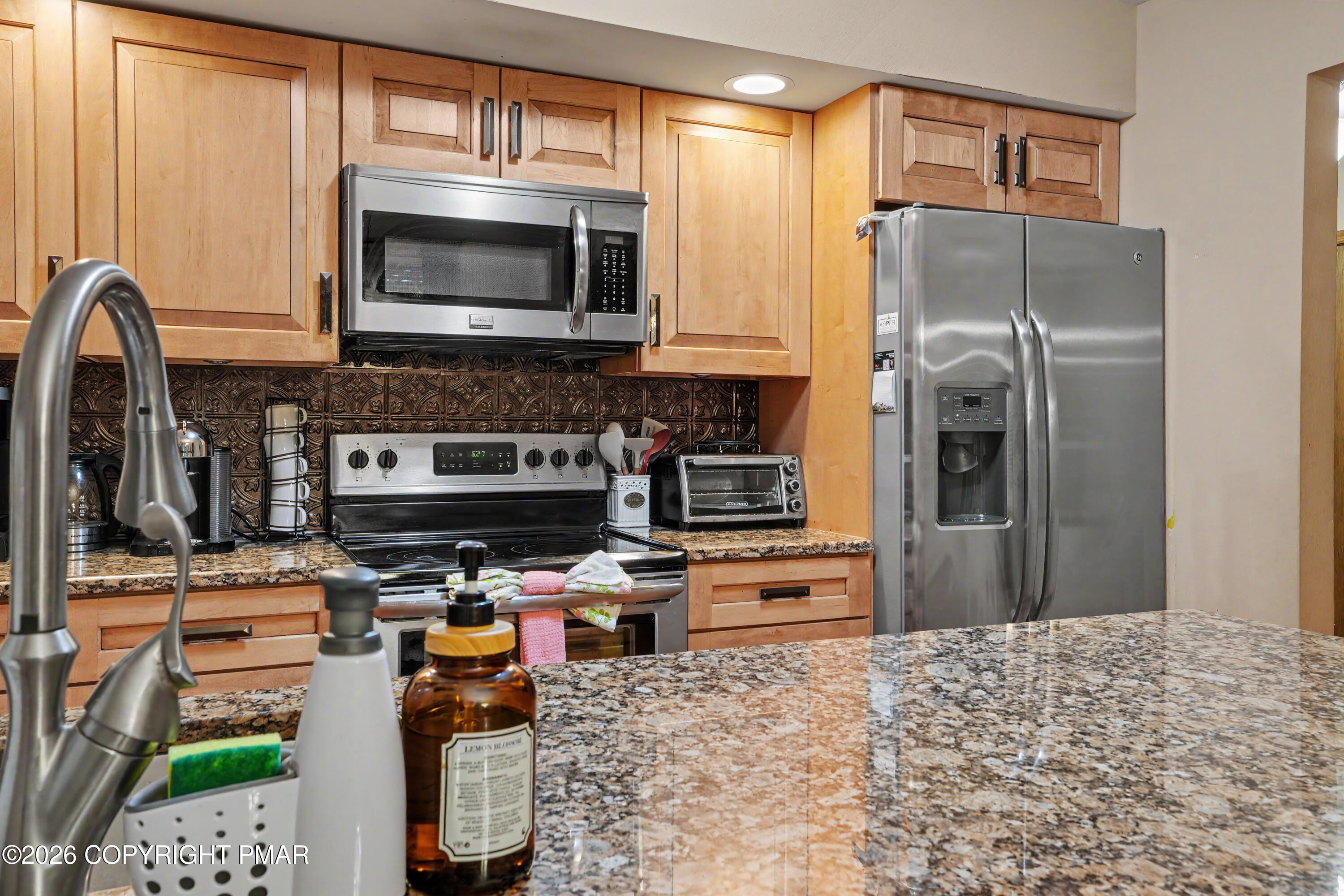 10 Lennon Circle Property Photo 3