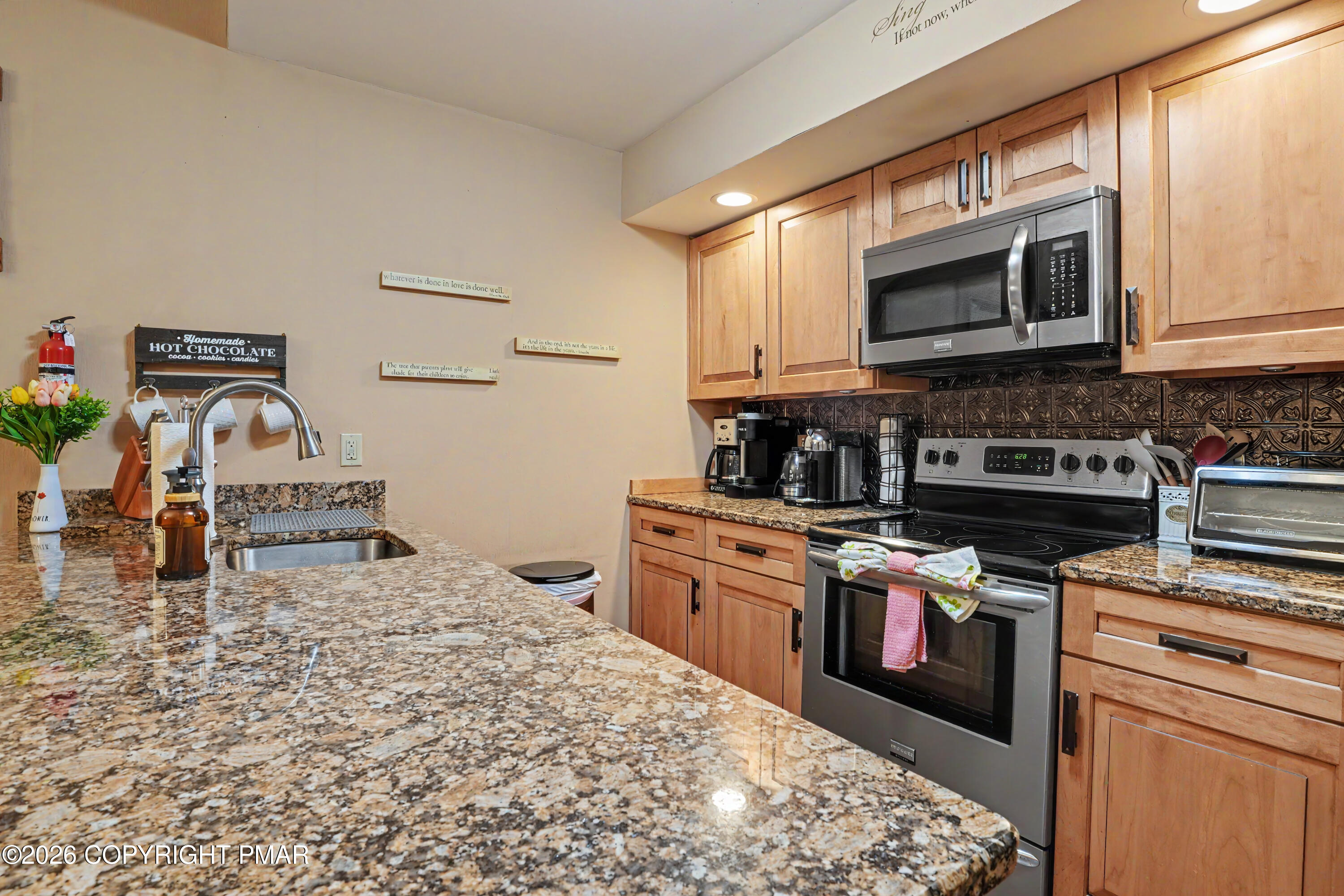10 Lennon Circle Property Photo 30