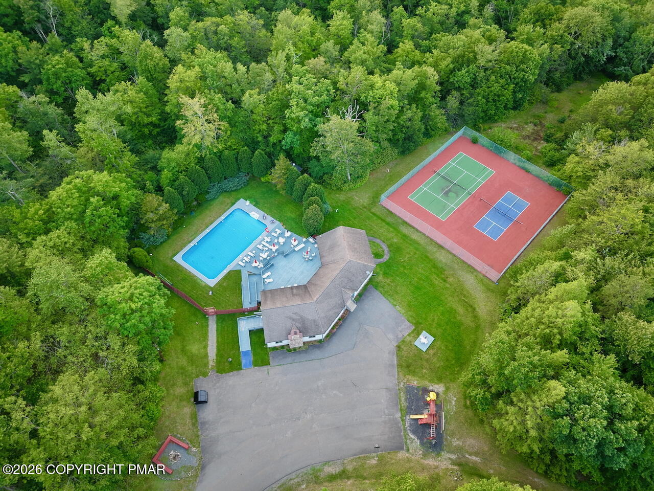 10 Lennon Circle Property Photo 34